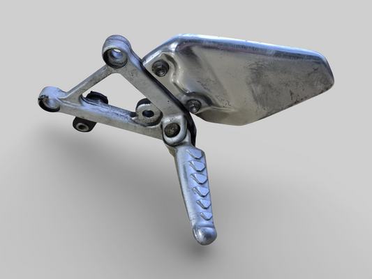 LINKER ZIJVOETSTEUN ACHTERSET AP8135910 Aprilia RSV Mille 98-03 / Tuono 02-05 