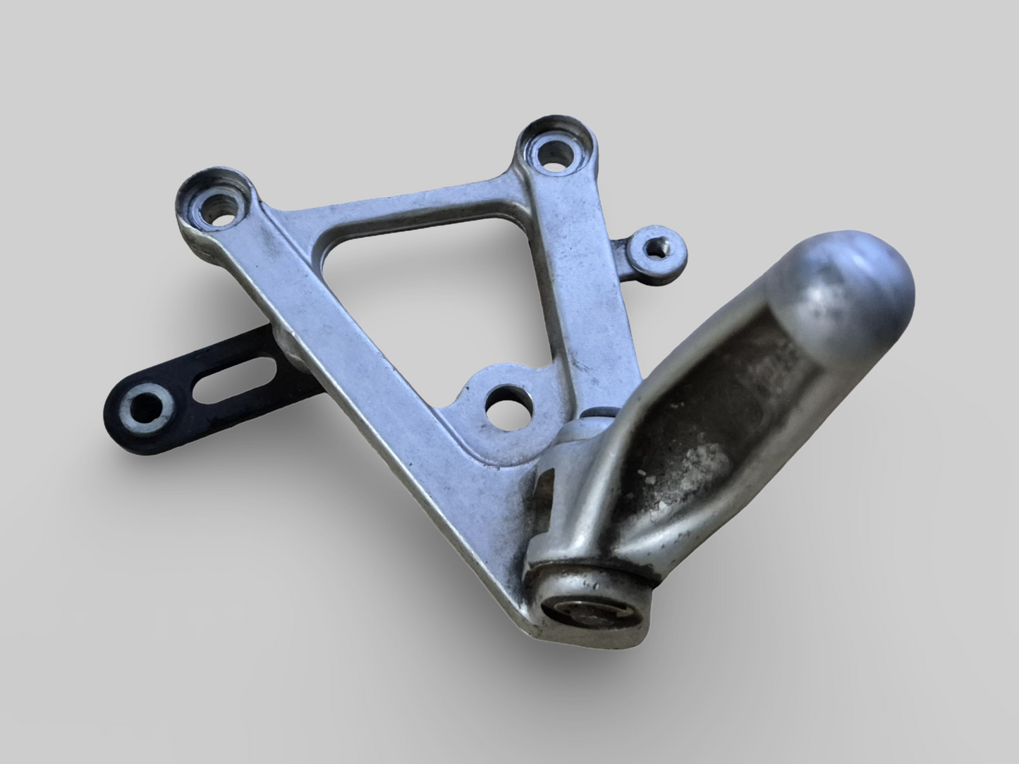 LEFT-HAND SIDE FOOTREST REARSET AP8135910 Aprilia RSV Mille 98-03 / Tuono 03-05