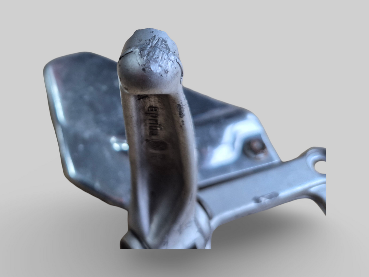 RIGHT-HAND SIDE FOOTREST REARSET AP8135909 Aprilia RSV Mille 98-03 / Tuono 02-05