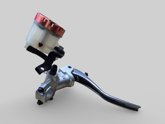 VOORREMPOMP HOOFDCILINDER AP8113969 Aprilia RSV Mille 98-03 / Tuono 02-05 