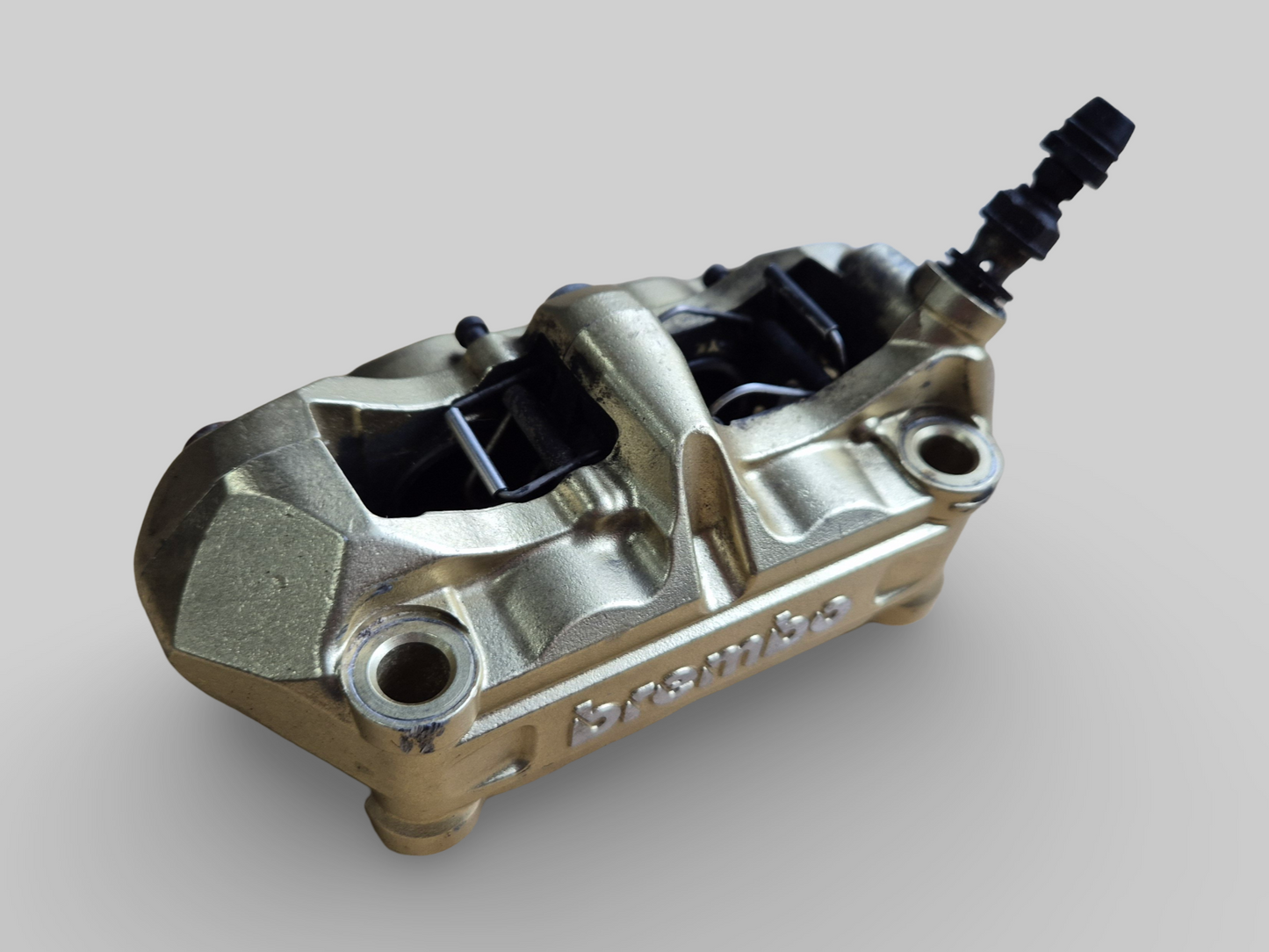 REMKLAUW VOOR LINKS BREMBO P2 GOUD AP8113893 Aprilia RSV Mille 98-03 / Tuono 02-05 