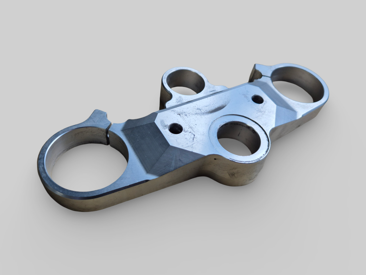 TOP YOKE TRIPLE CLAMP FORK UPPER PLATE AP8163208 Aprilia RSV Tuono 2002-2005