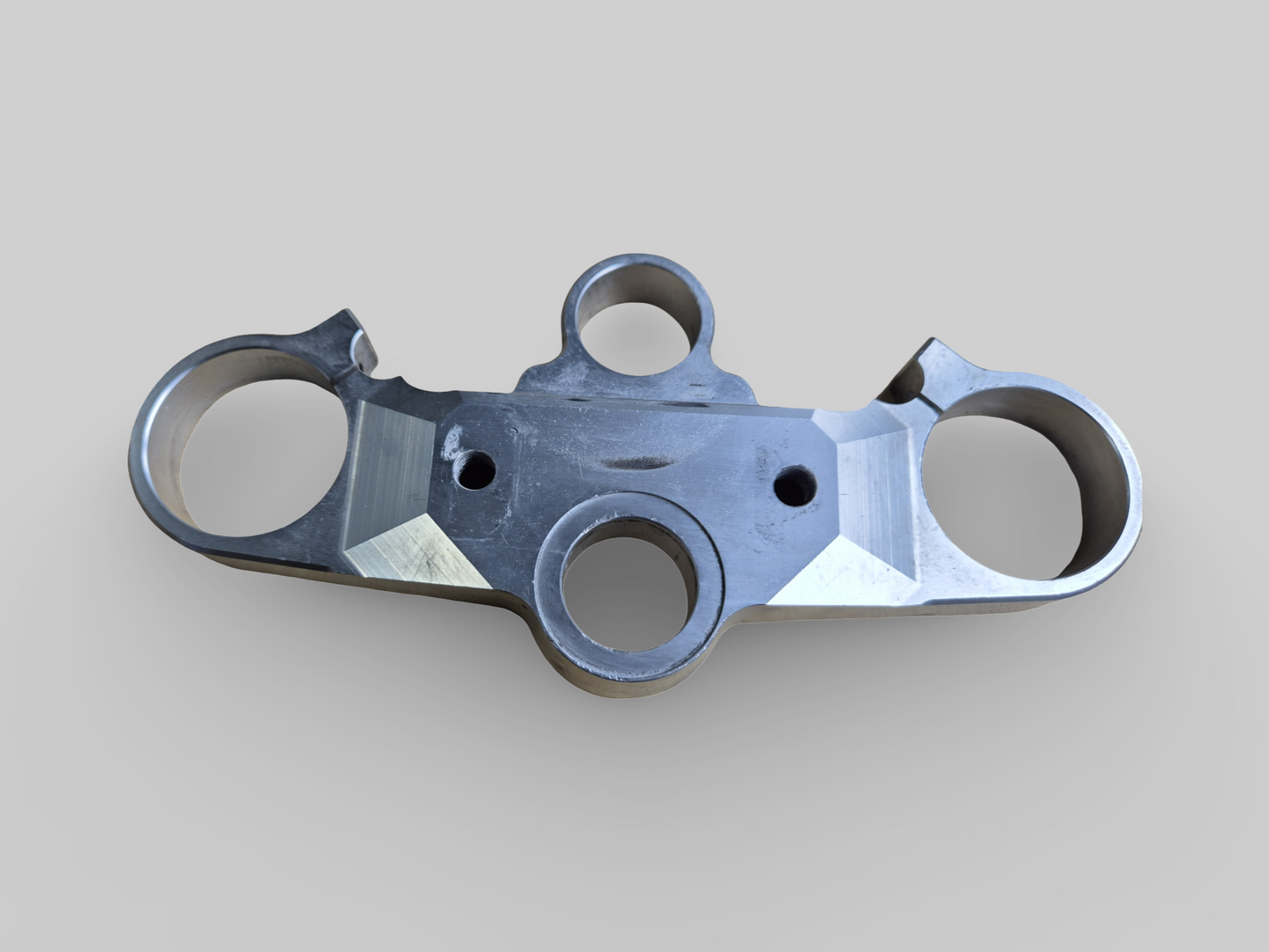 TOP YOKE TRIPLE CLAMP FORK UPPER PLATE AP8163208 Aprilia RSV Tuono 2002-2005