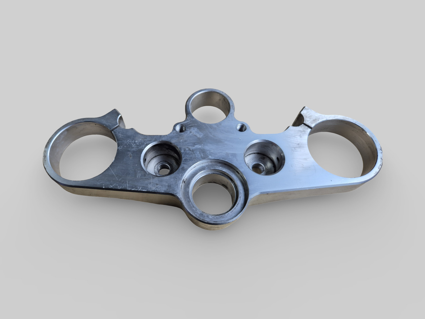 TOP YOKE TRIPLE CLAMP FORK UPPER PLATE AP8163208 Aprilia RSV Tuono 2002-2005