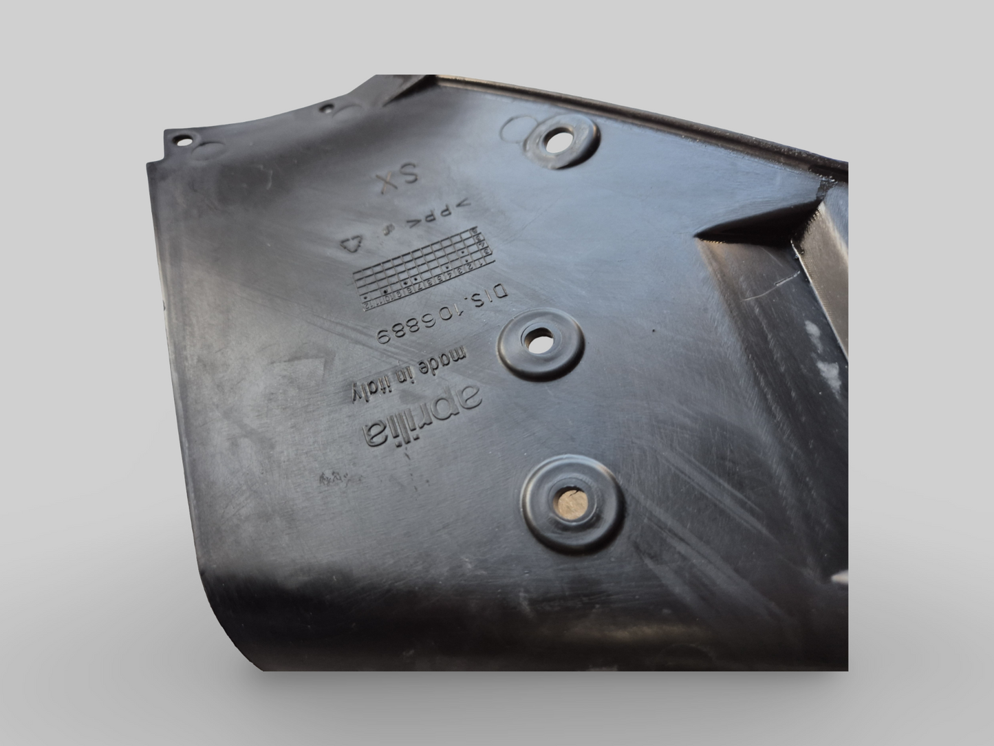 ACHTERTUIN AP8156165 Aprilia RSV1000R 04-10 / Tuono 1000R 06-10