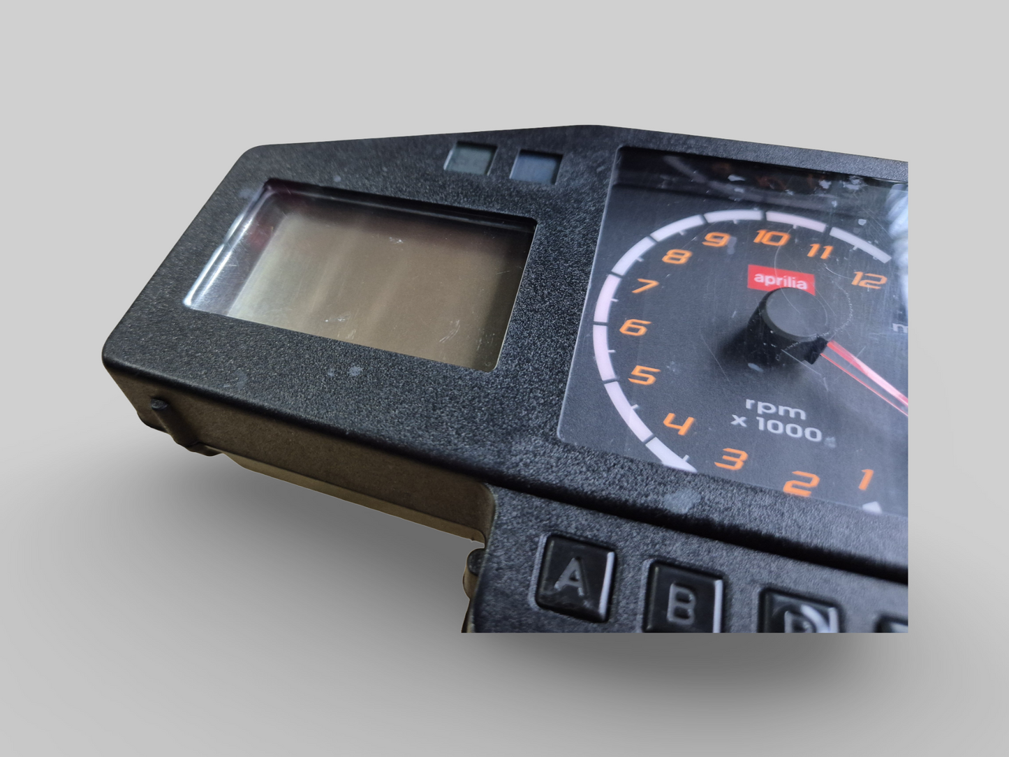 SNELHEIDSMETER DASHBOARD AP8124990 Aprilia RSV Mille 01-03 / Tuono 02-05 