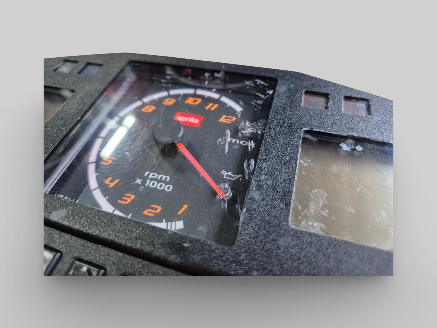 SNELHEIDSMETER DASHBOARD AP8124990 Aprilia RSV Mille 01-03 / Tuono 02-05 