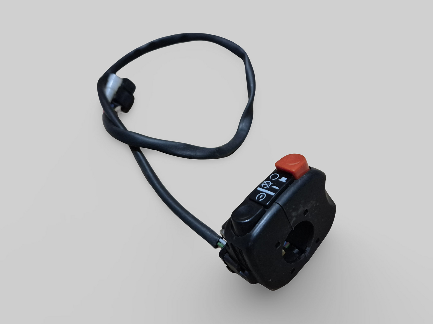 RECHTS STUURKILLSWITCH AP8118580 Aprilia RSV Mille 01-03 / Tuono 02-05 