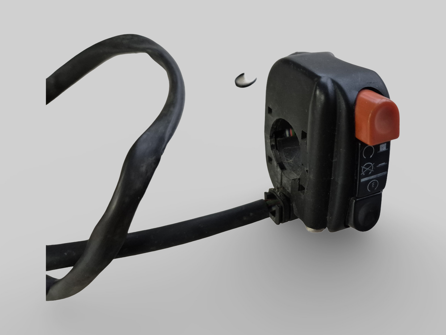 RECHTS STUURKILLSWITCH AP8118580 Aprilia RSV Mille 01-03 / Tuono 02-05 