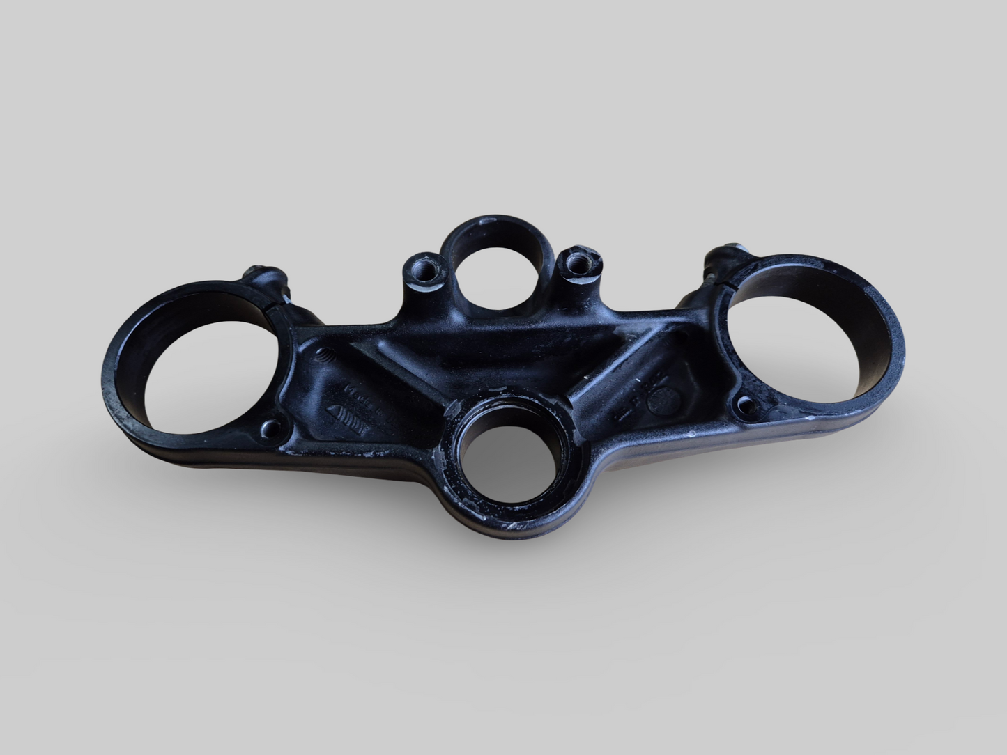 BOVENJOK DRIEVOUDIGE KLEM AP8123927 Aprilia RSV Mille 98-03 