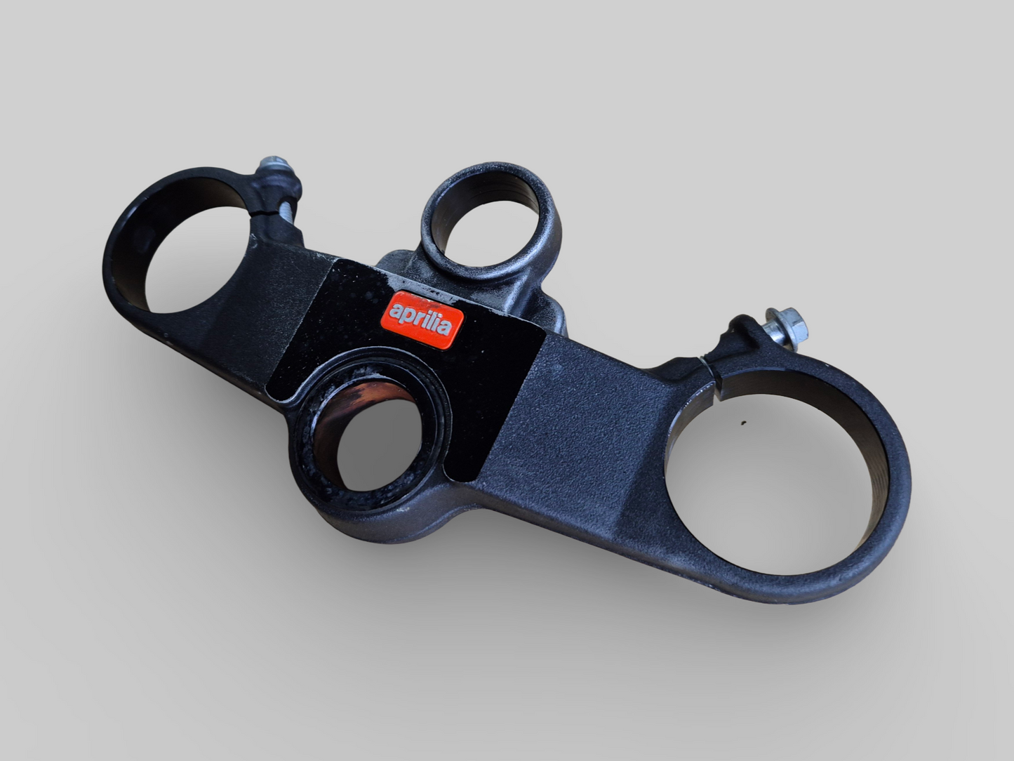 BOVENSTE JUK DRIEVOUDIGE KLEMVORK BOVENSTE PLAAT AP8123932 Aprilia RSV Mille 98-03 