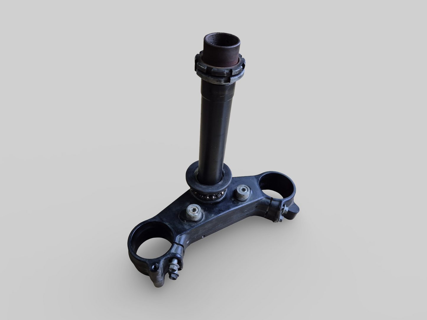 ONDERSTE DRIEVOUDIGE KLEM STEMBASIS AP8123640 Aprilia RSV Mille 01-03 / Tuono 02-05 