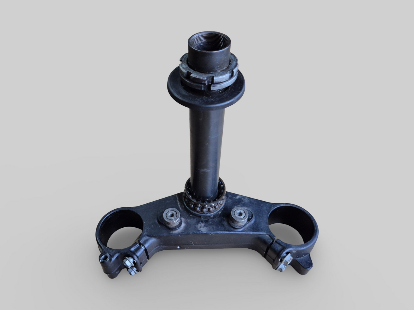 ONDERSTE DRIEVOUDIGE KLEM STEMBASIS AP8123640 Aprilia RSV Mille 01-03 / Tuono 02-05 