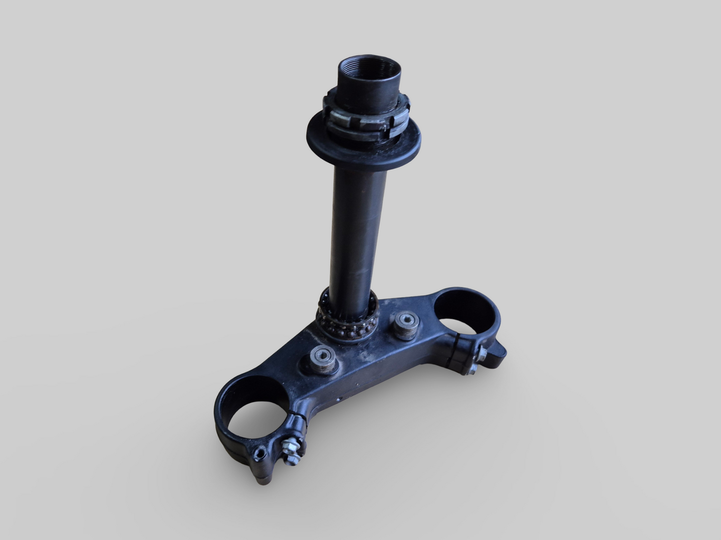 ONDERSTE DRIEVOUDIGE KLEM STEMBASIS AP8123640 Aprilia RSV Mille 01-03 / Tuono 02-05 