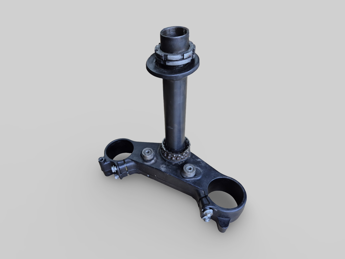 ONDERSTE DRIEVOUDIGE KLEM STEMBASIS AP8123640 Aprilia RSV Mille 01-03 / Tuono 02-05 