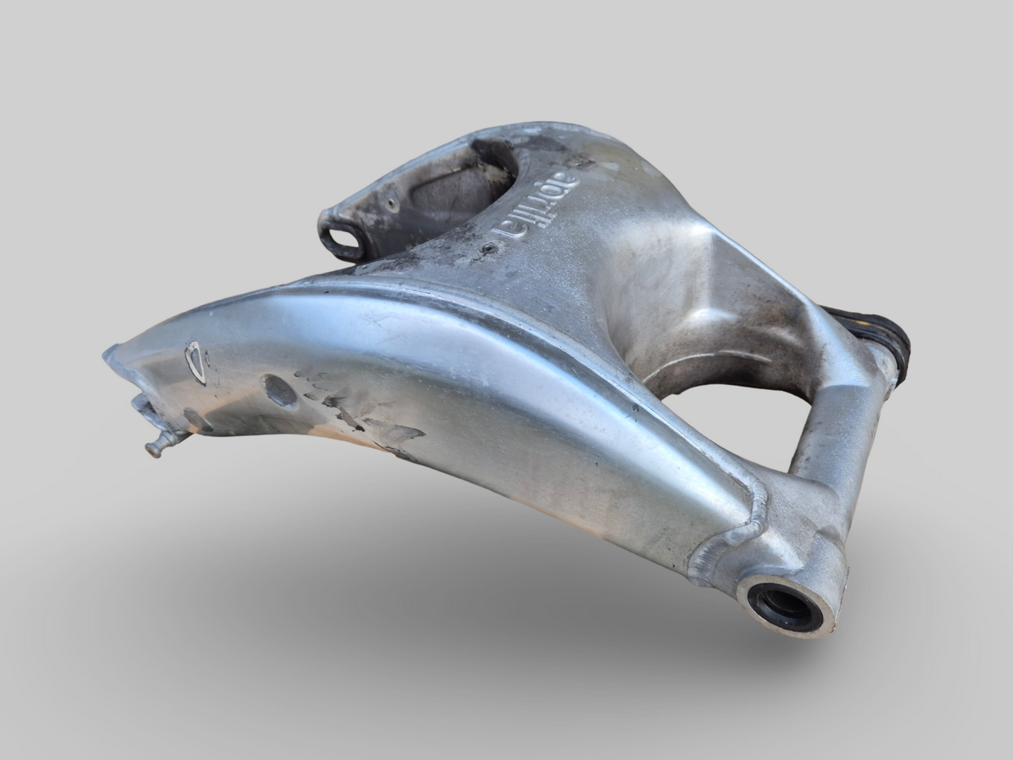 SWINGARM AP8146295 Aprilia RSV Mille 1998-2003 / Tuono 2002-2005