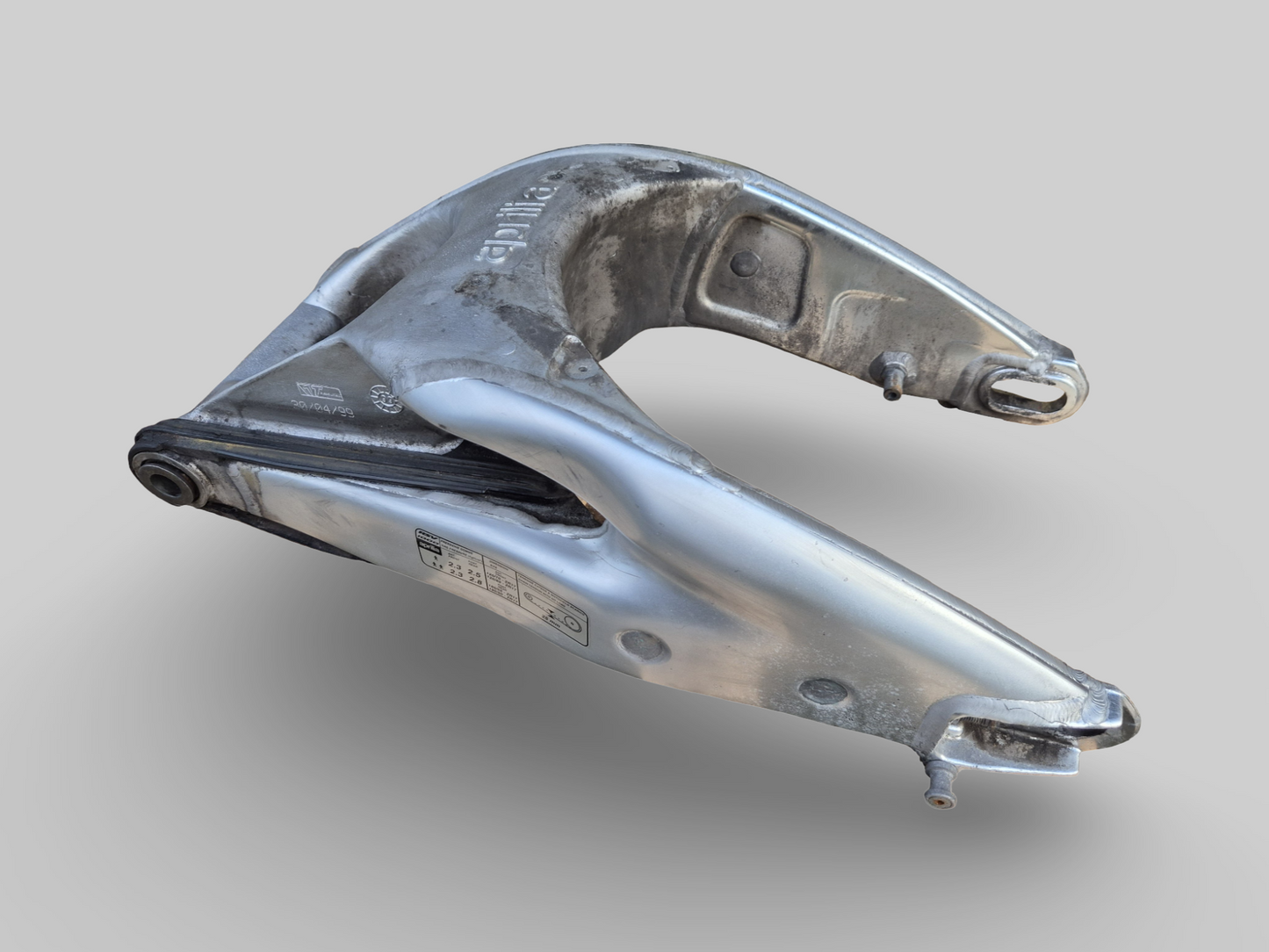 SWINGARM AP8146295 Aprilia RSV Mille 1998-2003 / Tuono 2002-2005