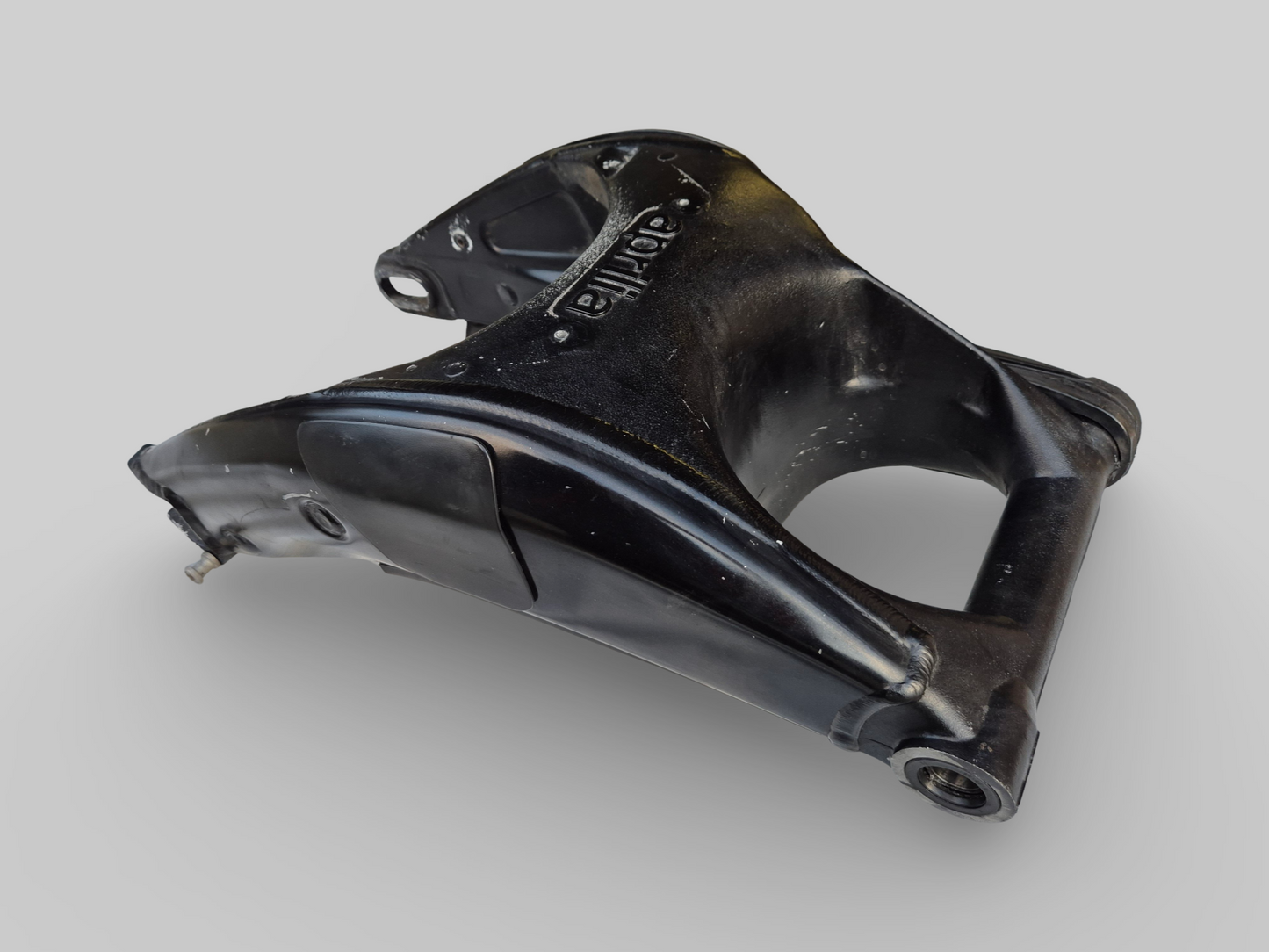 SWINGARM BLACK AP8146295 Aprilia RSV Mille 1998-2003 / Tuono 2002-2005