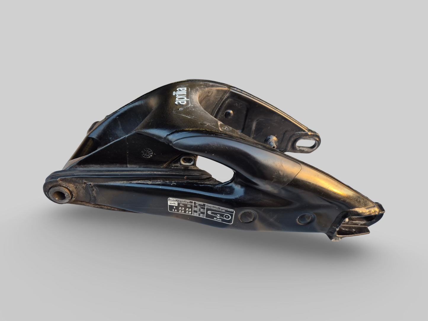 SWINGARM BLACK AP8146295 Aprilia RSV Mille 1998-2003 / Tuono 2002-2005