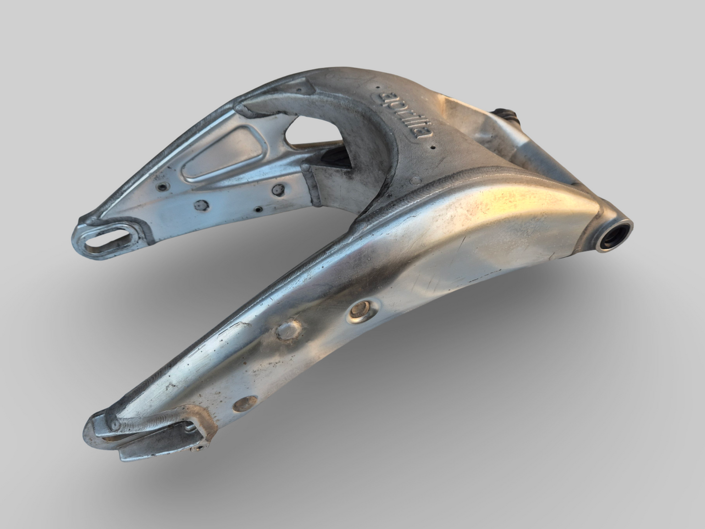 SWINGARM AP8146295 Aprilia RSV Mille 1998-2003 / Tuono 2002-2005