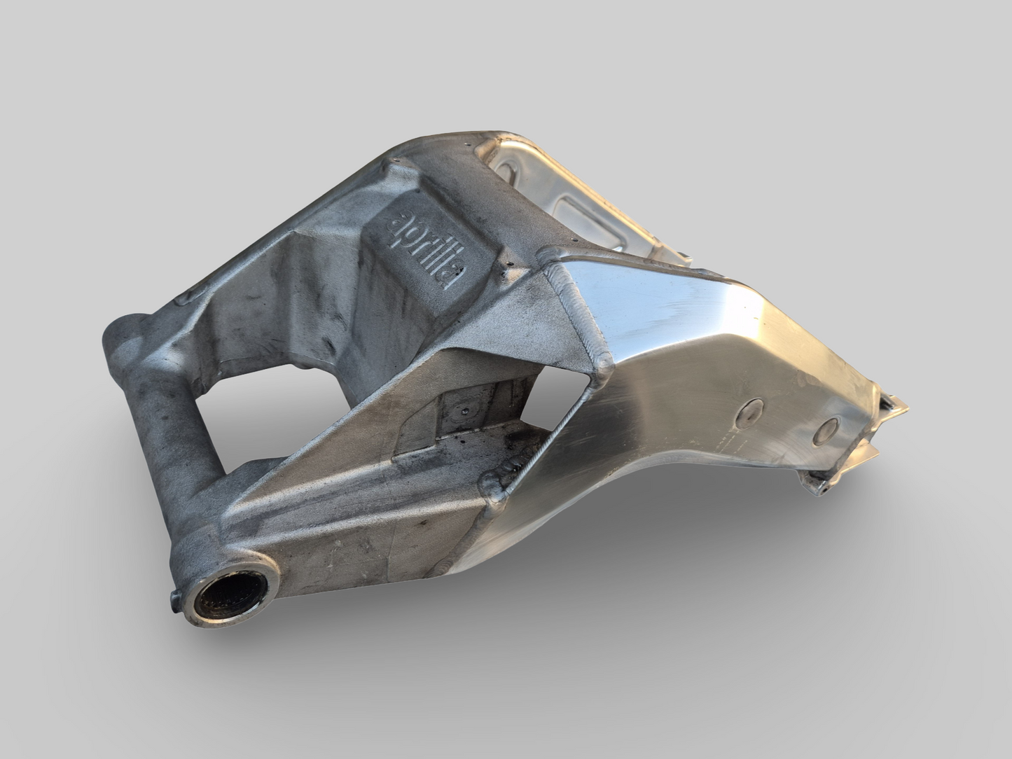 SWINGARM AP8146295 Aprilia RSV Mille 1998-2003 / Tuono 2002-2005 