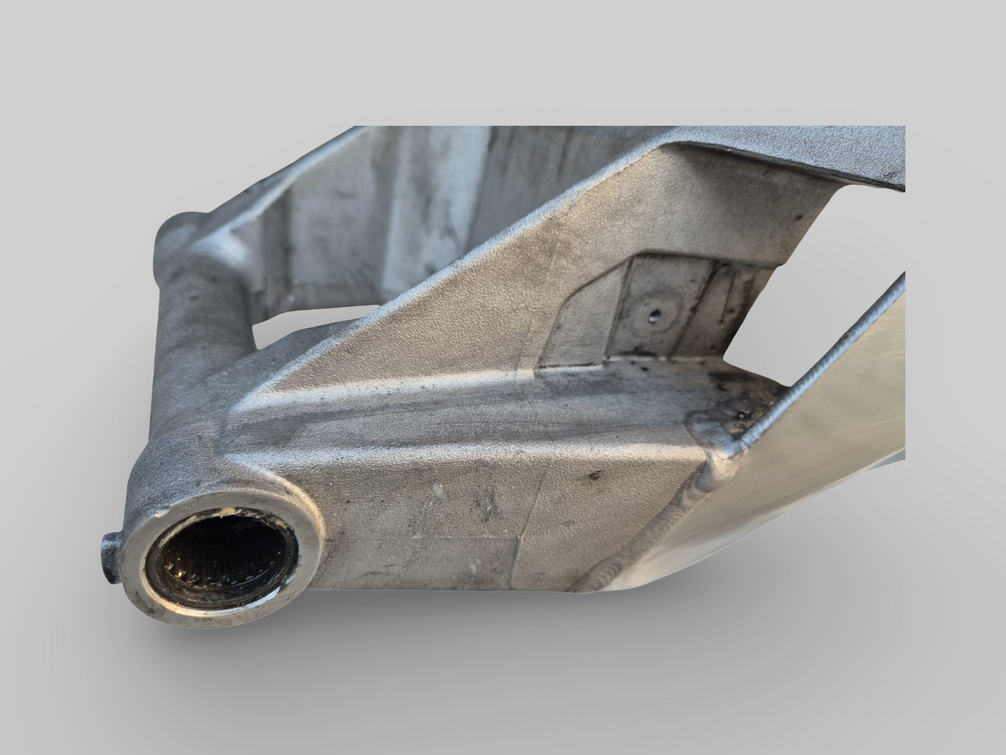 SWINGARM AP8146295 Aprilia RSV Mille 1998-2003 / Tuono 2002-2005 