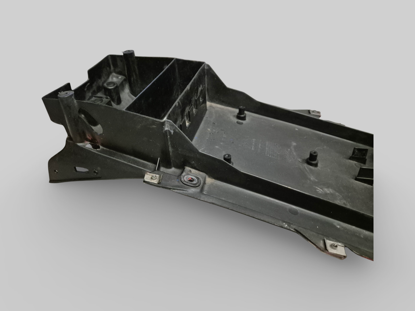 ONDER ZADEL / ACCUHOUDER AP8138591 Aprilia RSV Mille 98-03