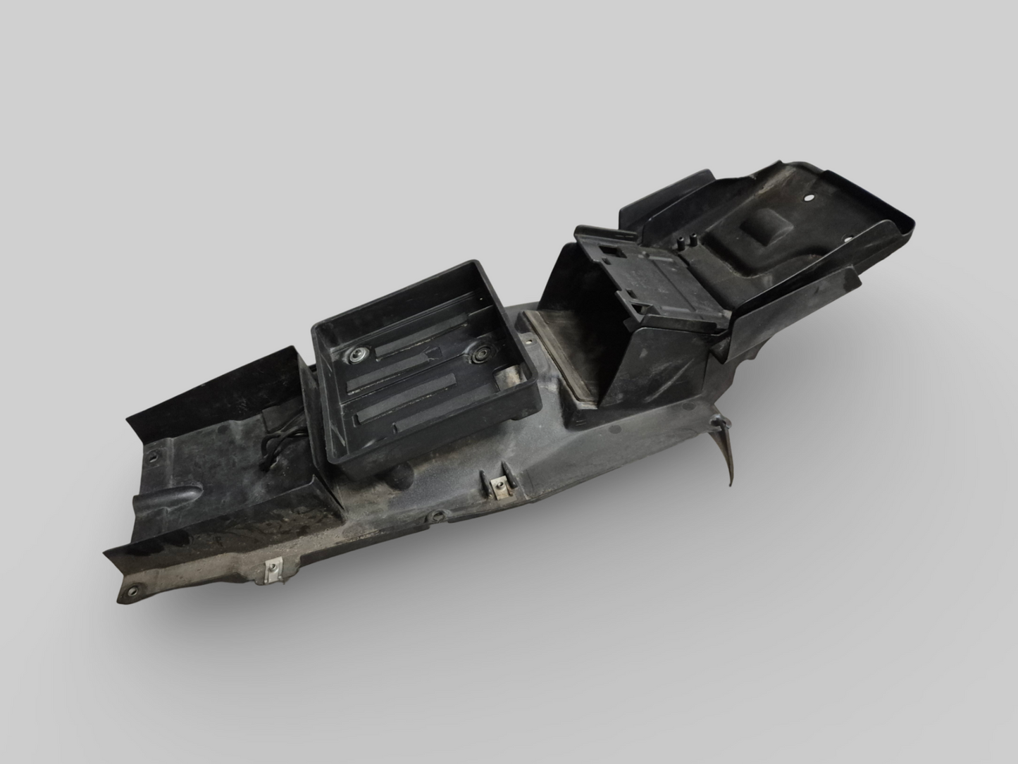 ONDER ZADEL / ACCUHOUDER AP8138591 Aprilia RSV Mille 98-03