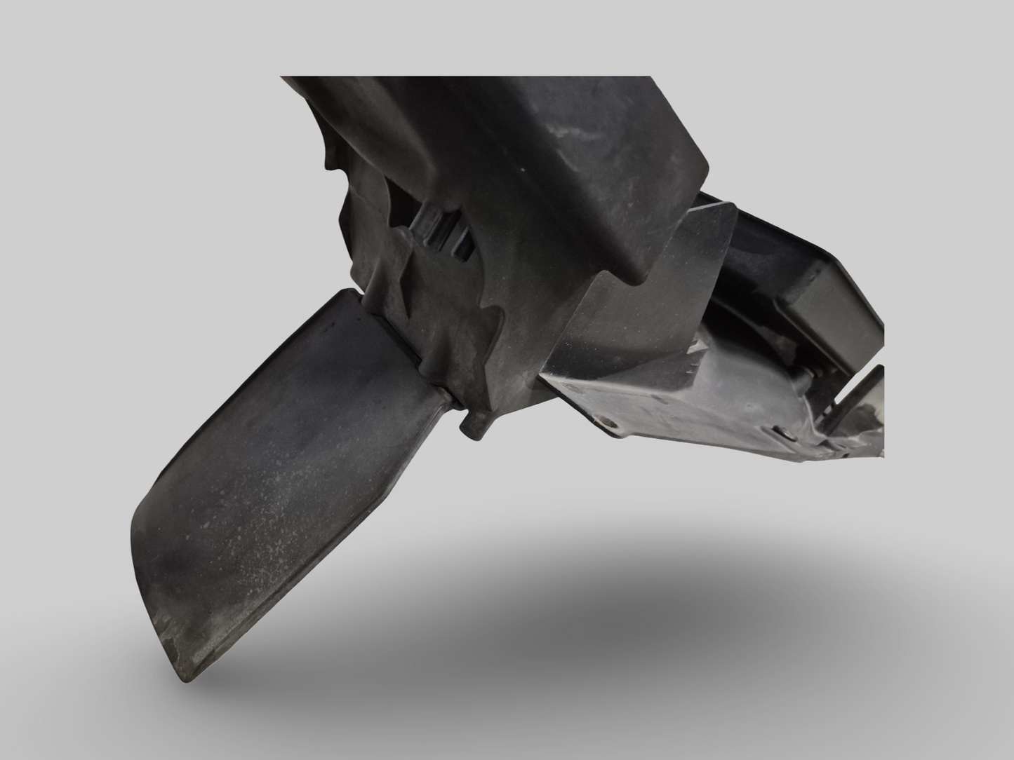 ONDER ZADEL / ACCUHOUDER AP8138591 Aprilia RSV Mille 98-03