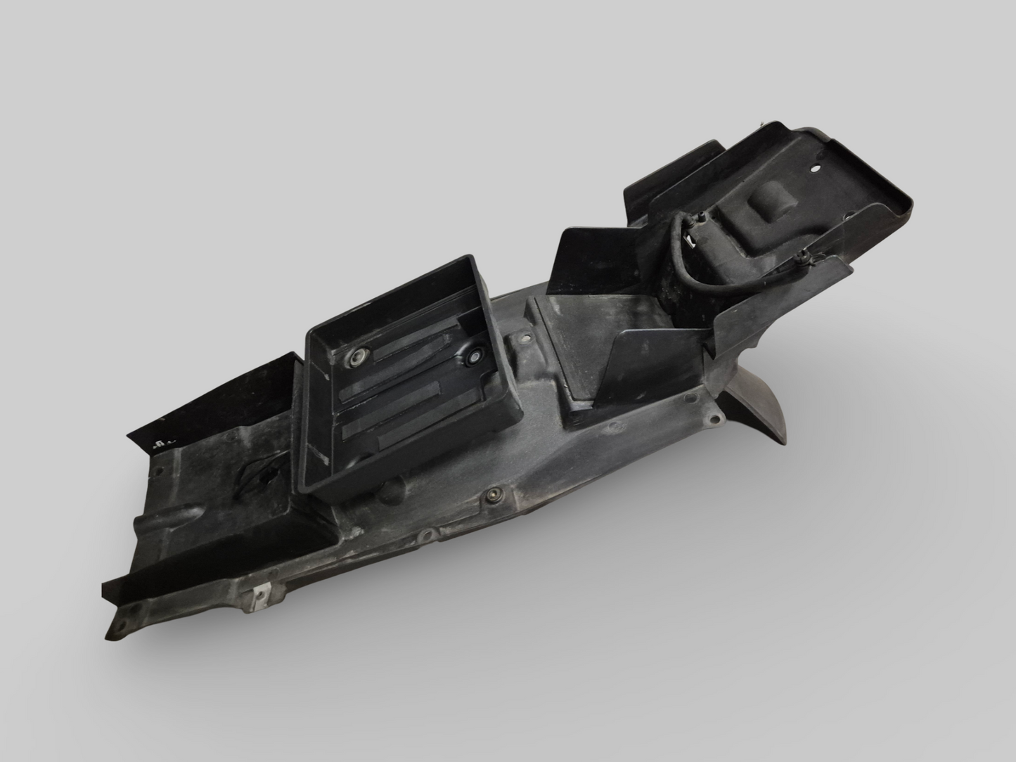 ONDER ZADEL / ACCUHOUDER AP8138591 Aprilia RSV Mille 98-03