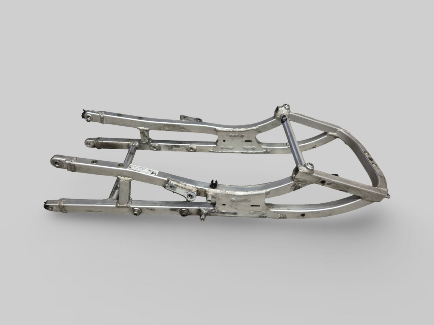 SUPPORT DE SELLE SOUS-CHÂSSIS ARRIÈRE AP8146457 Aprilia RSV Mille 98-03 / Tuono 02-05 