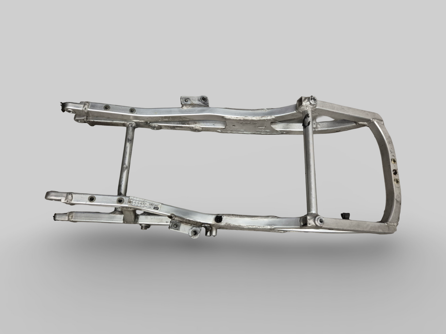 SUPPORT DE SELLE SOUS-CHÂSSIS ARRIÈRE AP8146457 Aprilia RSV Mille 98-03 / Tuono 02-05 