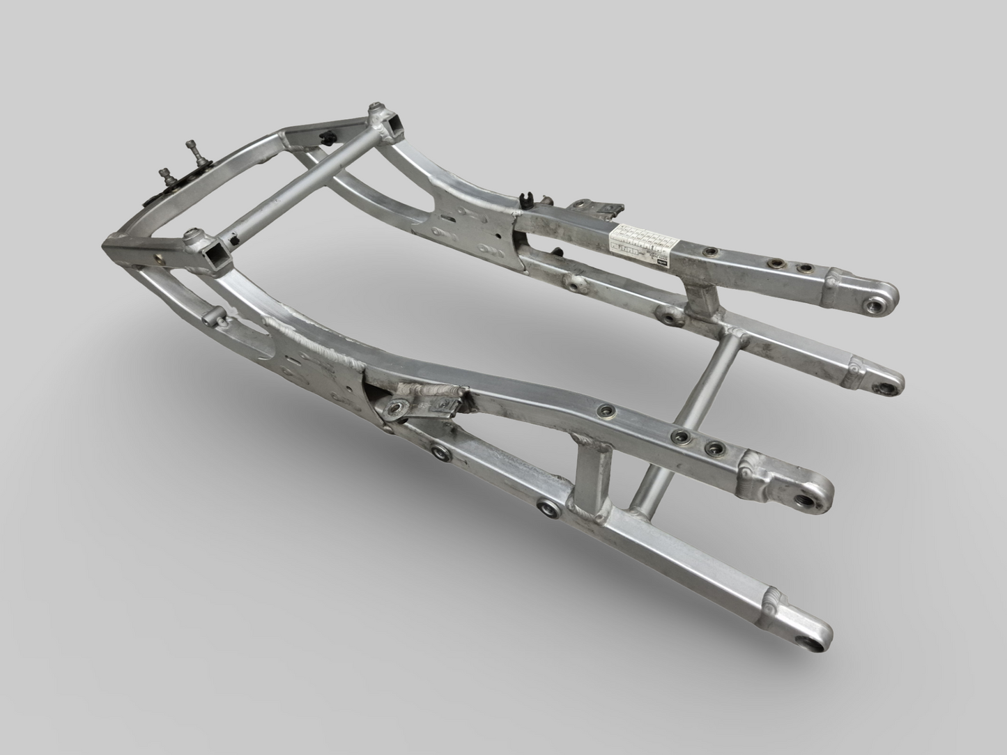 SUPPORT DE SELLE SOUS-CHÂSSIS ARRIÈRE AP8146457 Aprilia RSV Mille 98-03 / Tuono 02-05 