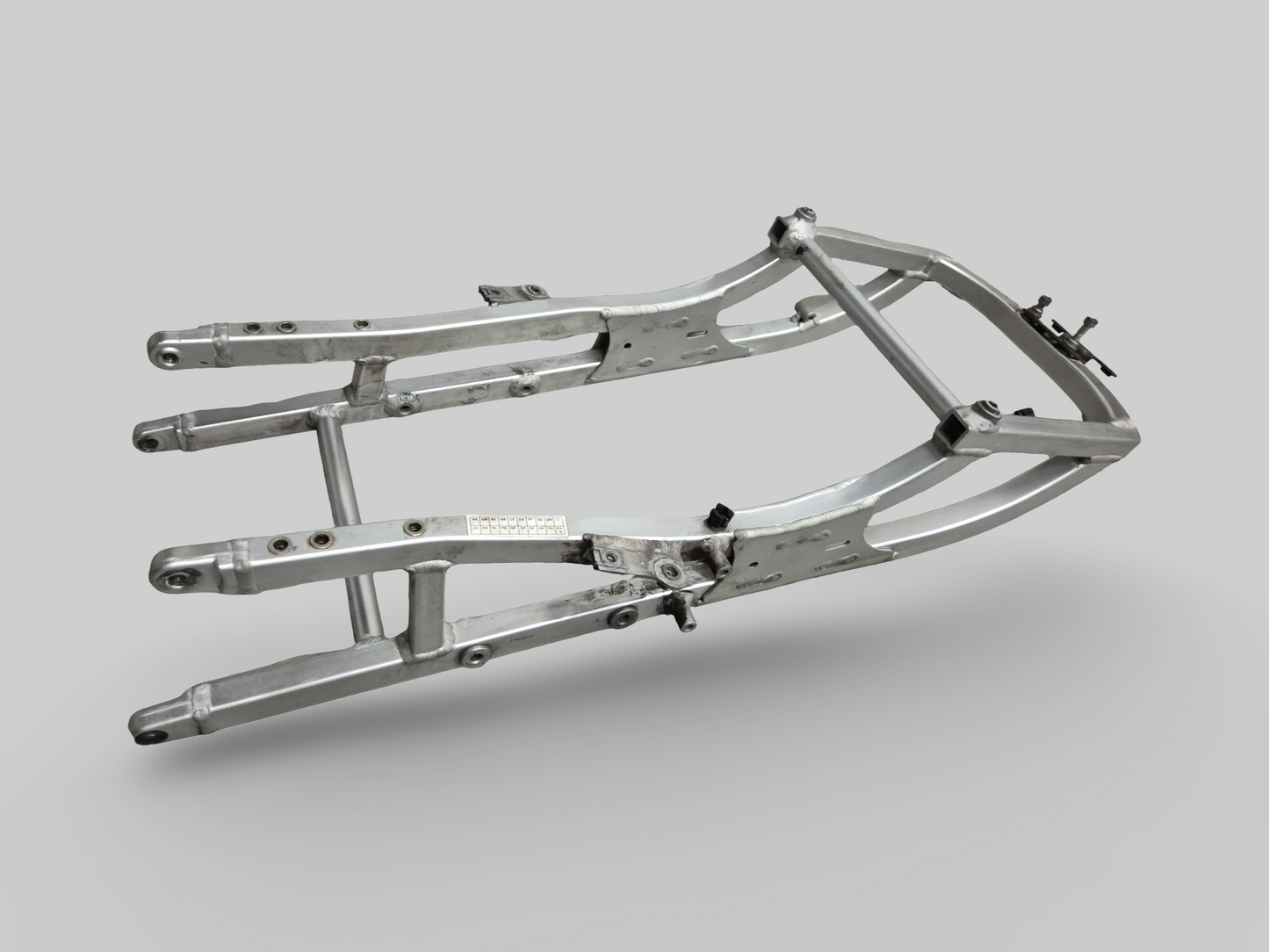 SUPPORT DE SELLE SOUS-CHÂSSIS ARRIÈRE AP8146457 Aprilia RSV Mille 98-03 / Tuono 02-05 