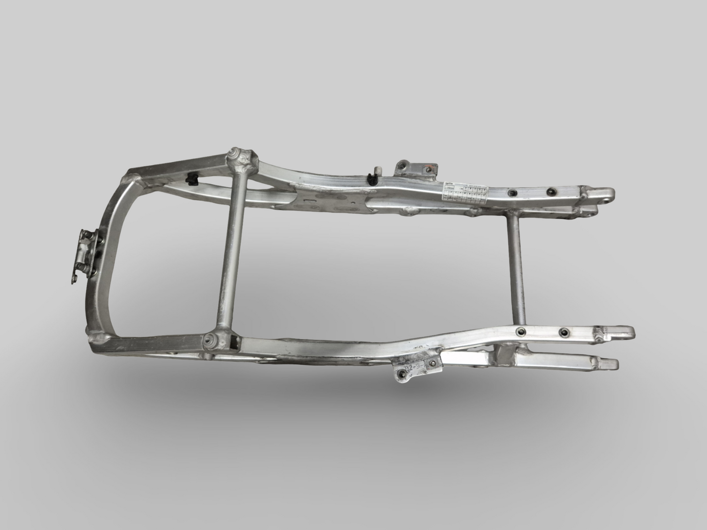 SUPPORT DE SELLE SOUS-CHÂSSIS ARRIÈRE AP8146457 Aprilia RSV Mille 98-03 / Tuono 02-05 