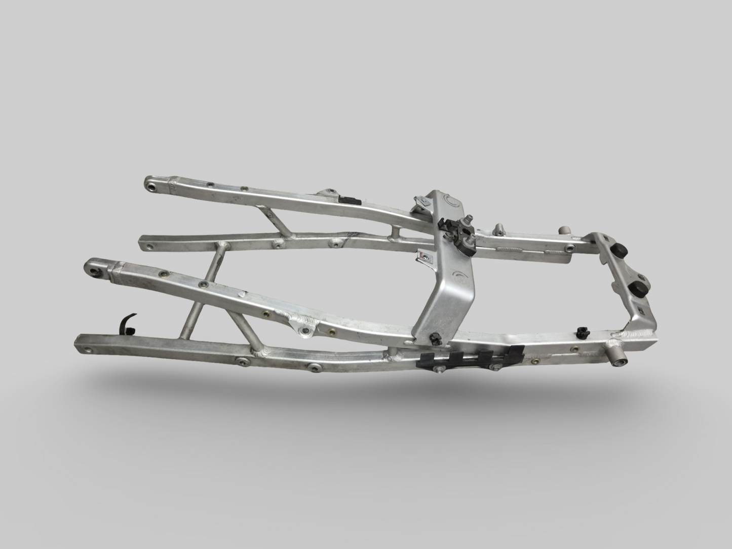 ZADELSTEUN ACHTER SUBFRAME AP8146457 Aprilia RSV Mille 98-03 / Tuono 02-05 