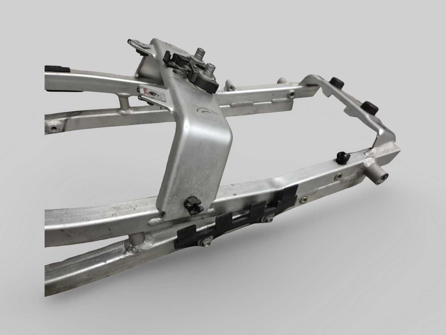 ZADELSTEUN ACHTER SUBFRAME AP8146457 Aprilia RSV Mille 98-03 / Tuono 02-05 