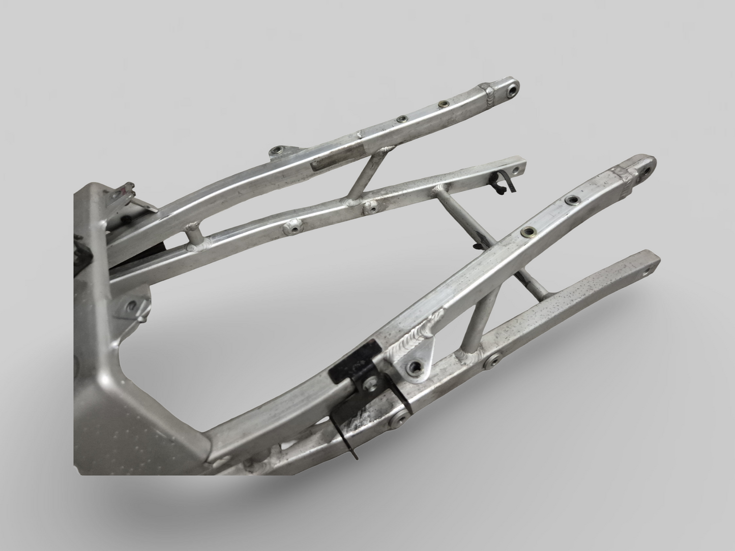 ZADELSTEUN ACHTER SUBFRAME AP8146457 Aprilia RSV Mille 98-03 / Tuono 02-05 