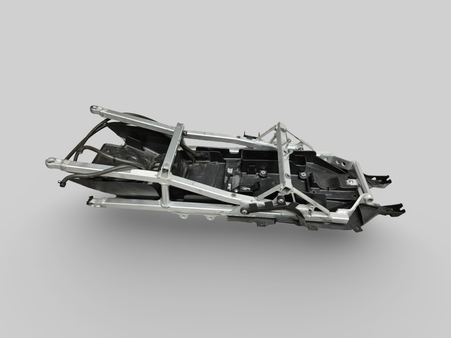 ZADELSTEUN ACHTER SUBFRAME AP8146500 Aprilia RSV1000R 04-10 / Tuono 1000R 06-10 