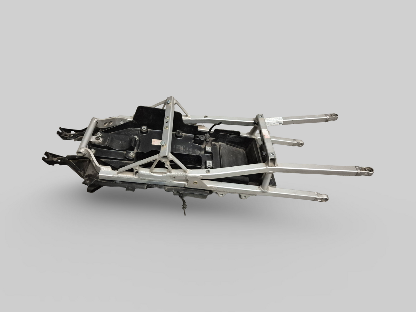 ZADELSTEUN ACHTER SUBFRAME AP8146500 Aprilia RSV1000R 04-10 / Tuono 1000R 06-10 