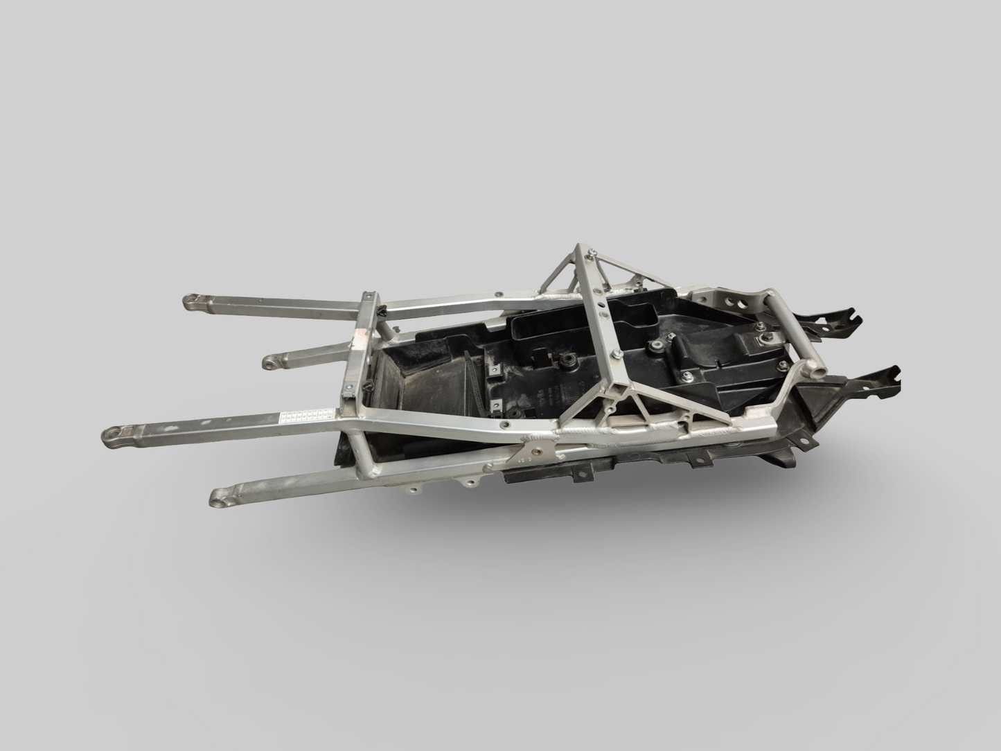 ZADELSTEUN ACHTER SUBFRAME AP8146500 Aprilia RSV1000R 04-10 / Tuono 1000R 06-10 