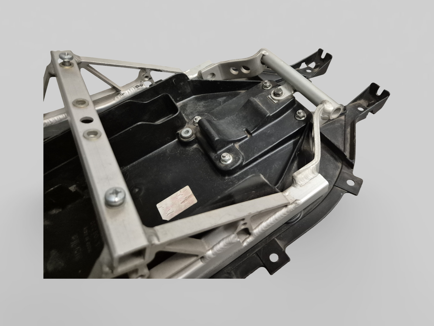 ZADELSTEUN ACHTER SUBFRAME AP8146500 Aprilia RSV1000R 04-10 / Tuono 1000R 06-10 