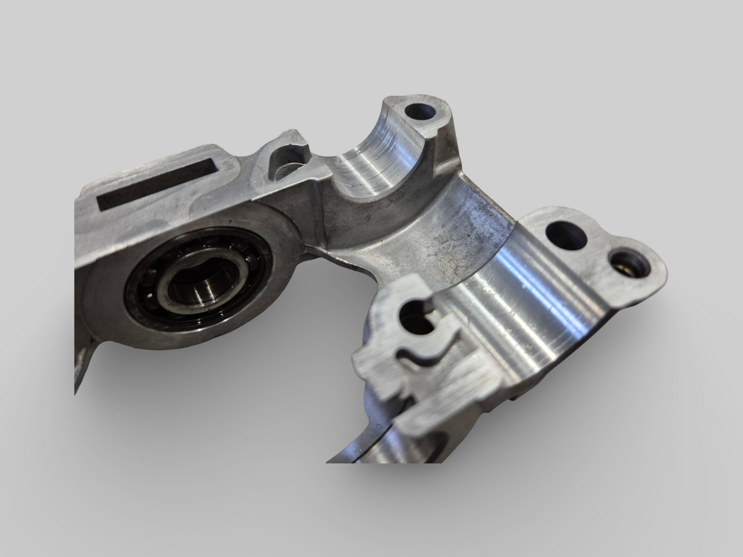 REAR CAMSHAFT BRIDGE V990 AP0613057 Aprilia RSV Mille 1998-2000