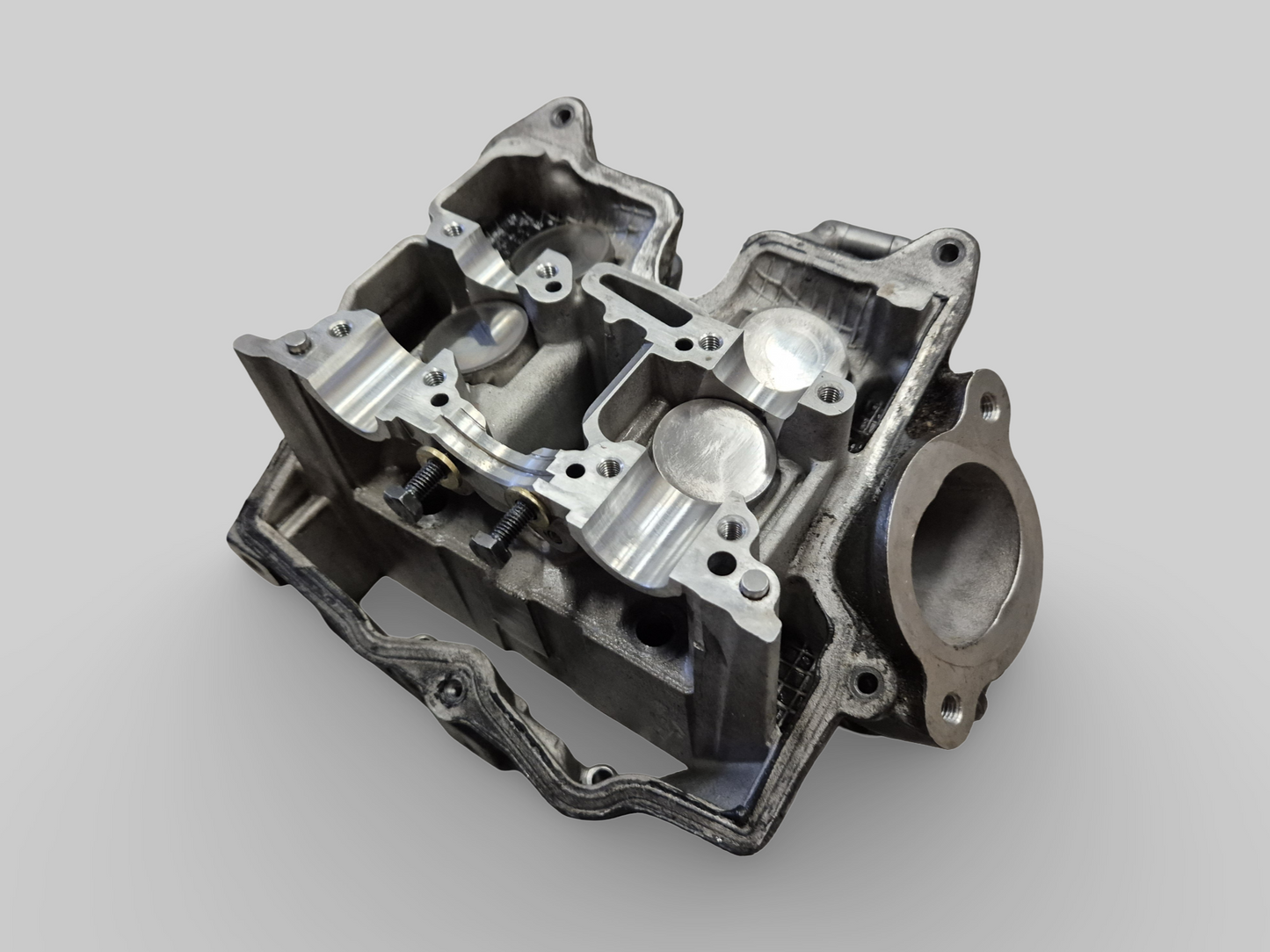 REAR CYLINDER HEAD AP0613057 Aprilia RSV Mille 1998-2000