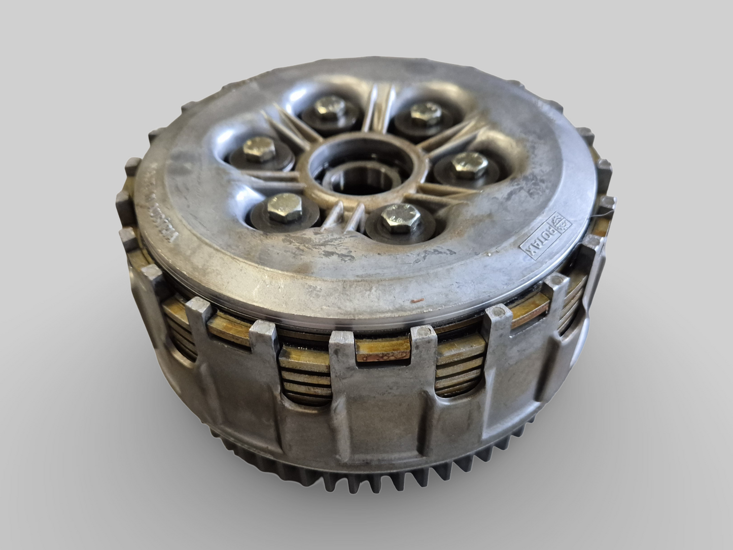 KOPPELINGVEERHOUDER DRUKPLAAT AP0259517 Aprilia RSV Mille 98-03 / Tuono 02-05 