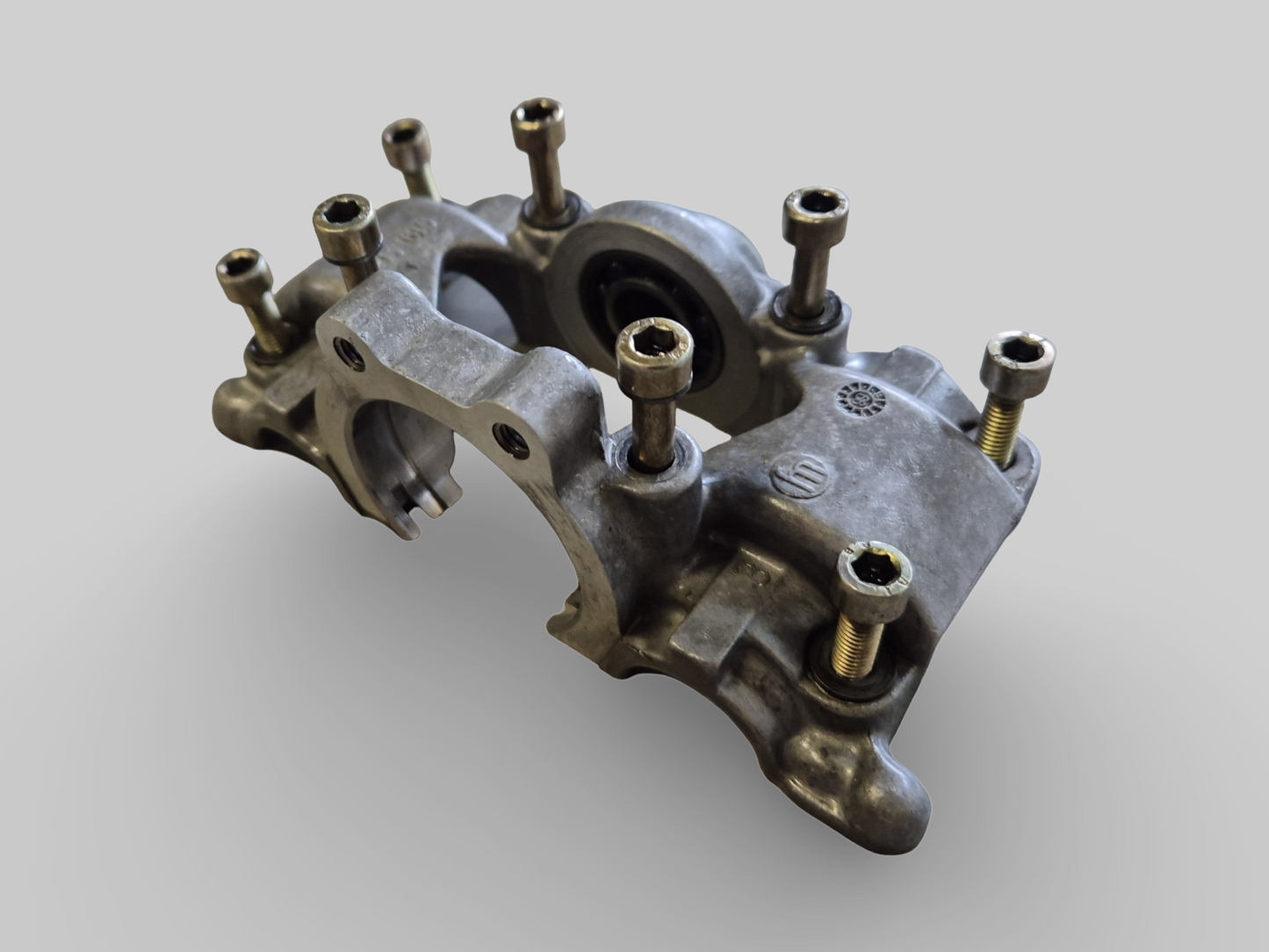 REAR CAMSHAFT BRIDGE V990 AP0613057 Aprilia RSV Mille 1998-2000