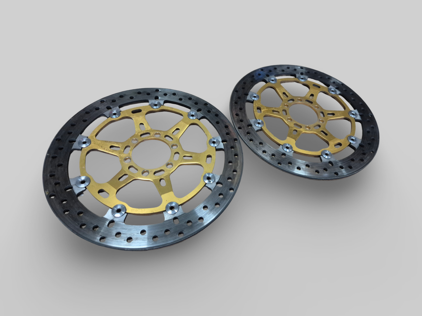 REMKLAUW VOOR RECHTS BREMBO P4 GOUD AP8113970 Aprilia RSV Mille 98-03 / Tuono 02-05