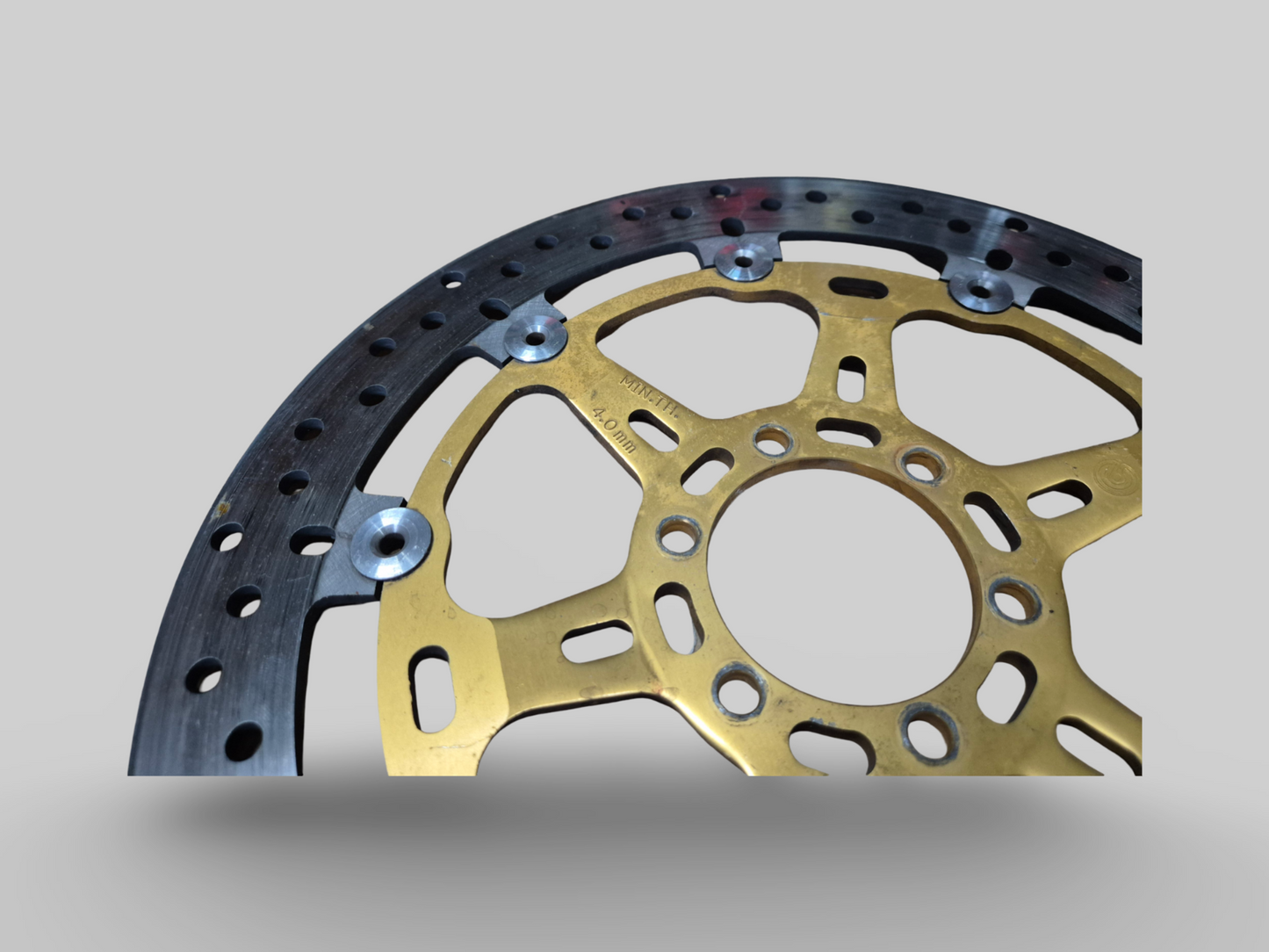 REMKLAUW VOOR RECHTS BREMBO P4 GOUD AP8113970 Aprilia RSV Mille 98-03 / Tuono 02-05