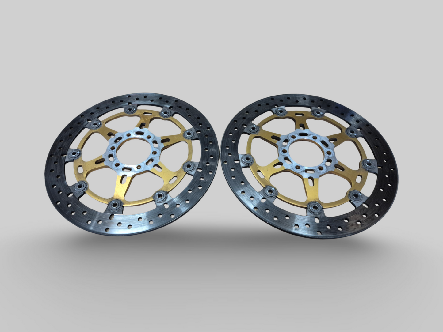 REMKLAUW VOOR RECHTS BREMBO P4 GOUD AP8113970 Aprilia RSV Mille 98-03 / Tuono 02-05