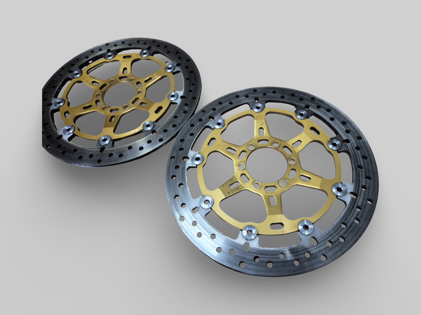 REMKLAUW VOOR RECHTS BREMBO P4 GOUD AP8113970 Aprilia RSV Mille 98-03 / Tuono 02-05